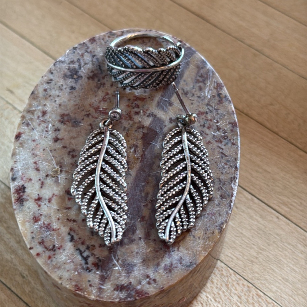 Pandora Light as a Feather Ring & Earring Set